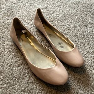Ballet flats